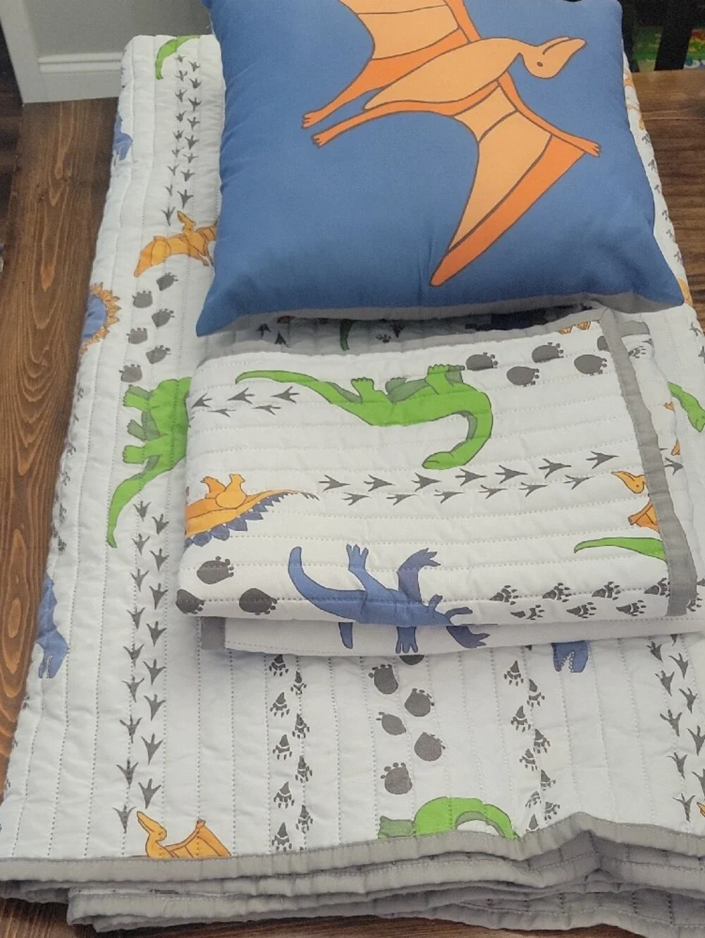 Kids Dinosaur Full Size Quilt With Shams and Pillow Blue, Green, Orange.